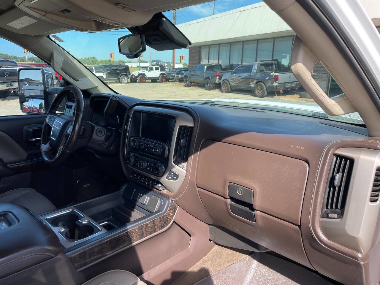 Used 2016 GMC Sierra 3500 Denali w/ Duramax Plus Package image 32