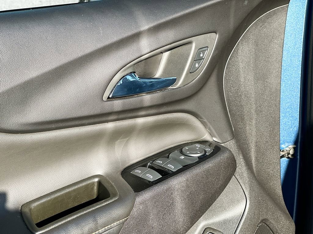 Used 2024 Chevrolet Equinox Premier image 18