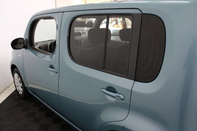 Used 2009 Nissan Cube 1.8 S w/ Interior Designer Pkg FWD image 9