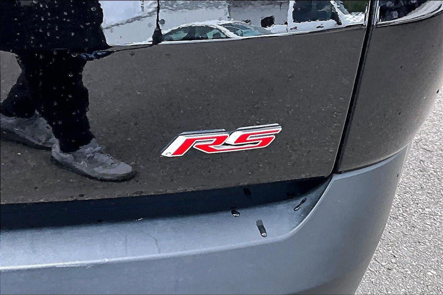 Used 2021 Chevrolet Traverse RS w/ LPO, Floor Liner Package FWD image 8