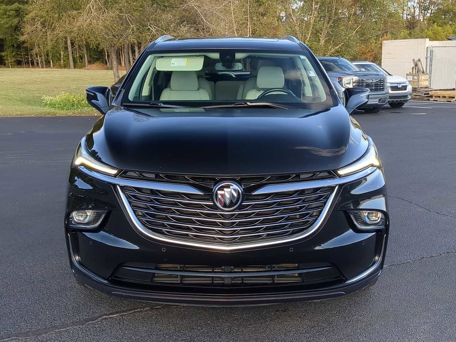 Used 2023 Buick Enclave Essence w/ Experience Buick Package image 3