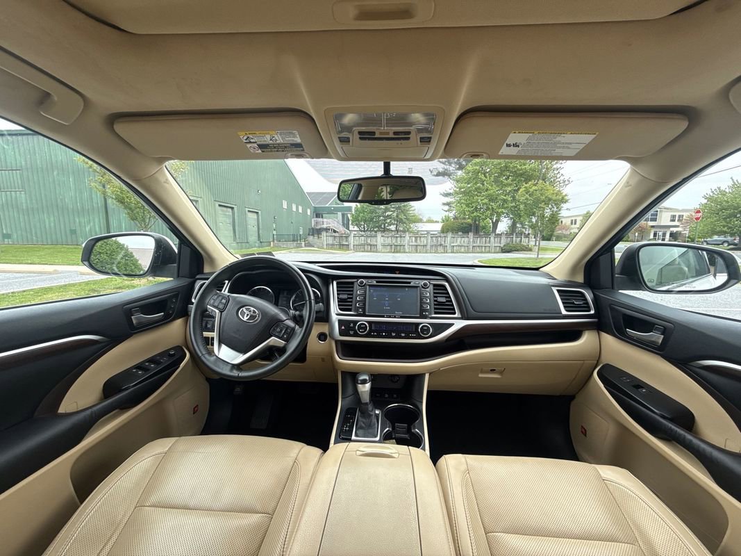 Used 2016 Toyota Highlander Limited AWD/4WD image 17