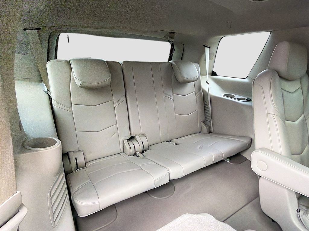 Used 2020 Cadillac Escalade Premium Luxury w/ LPO, Radiant Package RWD image 30