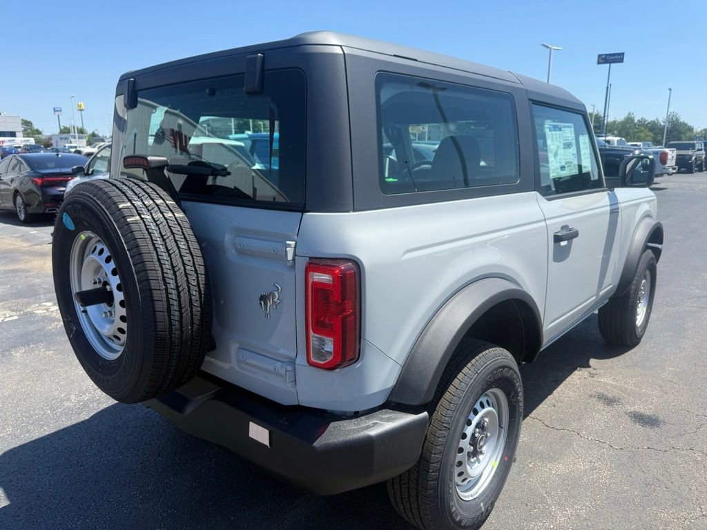 New 2026 Ford Bronco 2-Door AWD/4WD image 3
