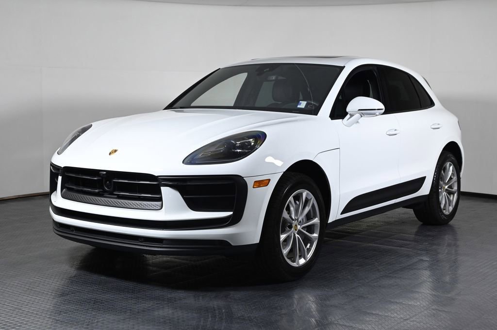 Used 2026 Porsche Macan AWD/4WD image 1