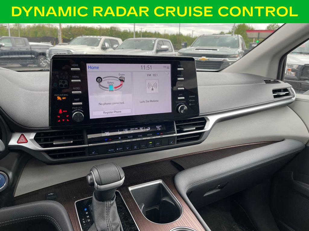 Used 2024 Toyota Sienna XLE AWD/4WD image 19