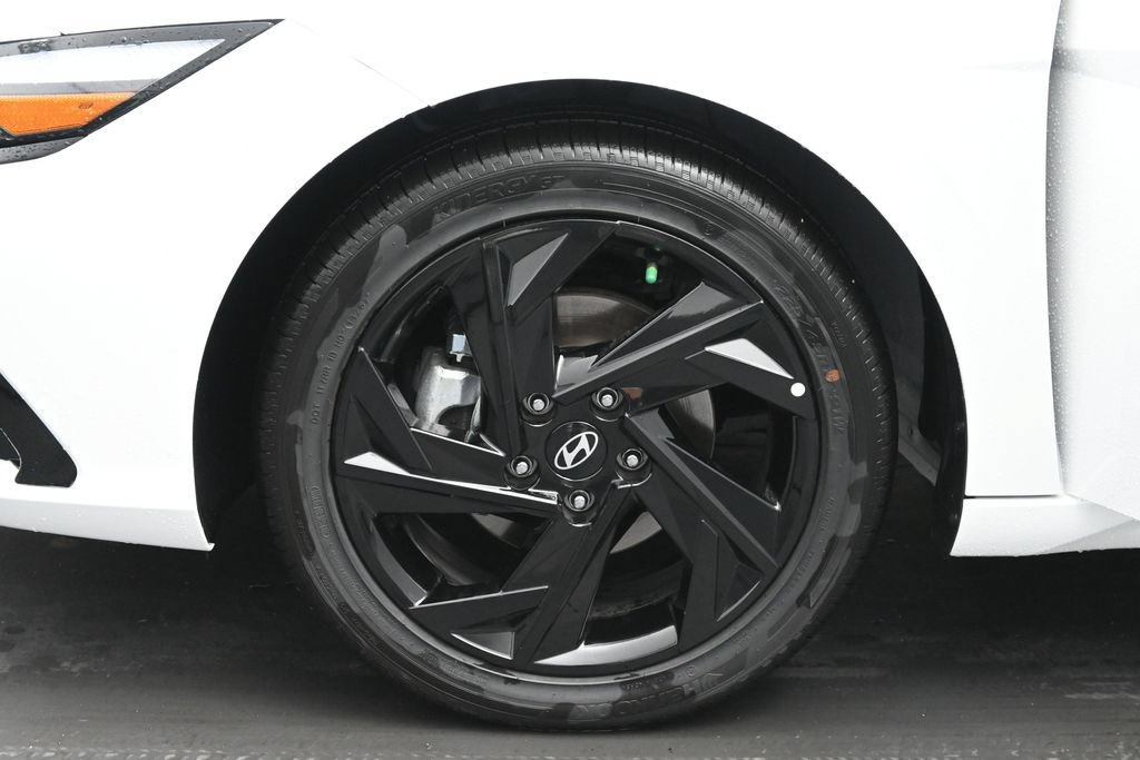 New 2026 Hyundai Elantra SEL Sport Premium FWD image 28