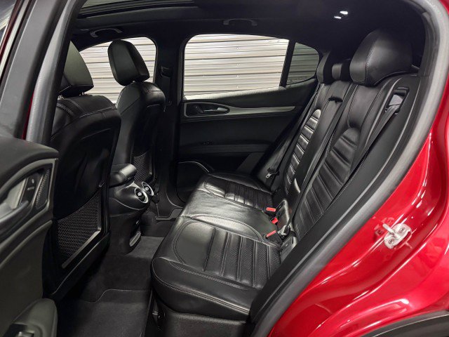 Used 2018 Alfa Romeo Stelvio Ti Sport image 16