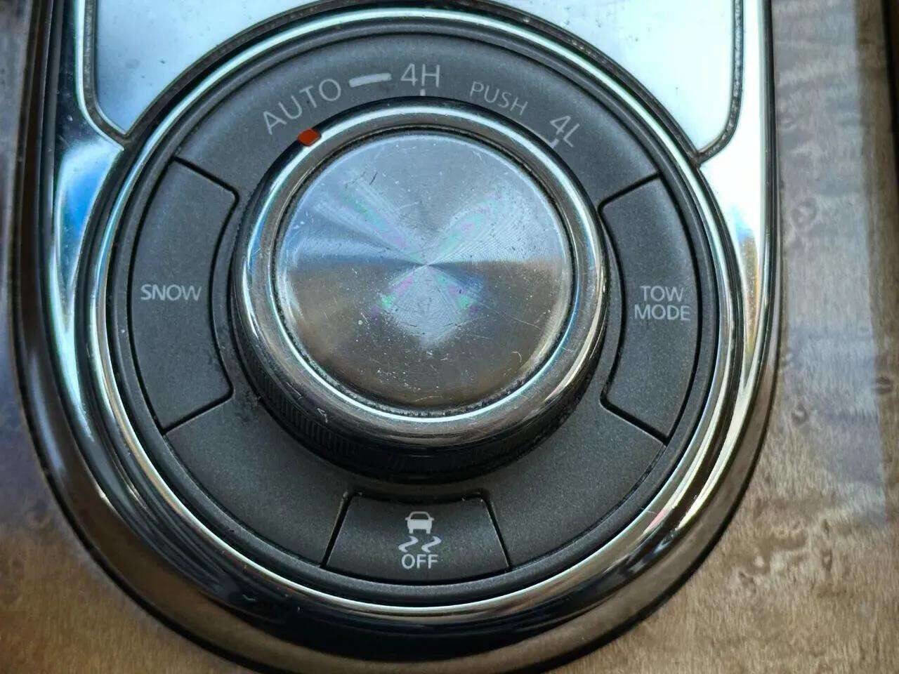 Used 2011 INFINITI QX56 4WD w/ Theater Pkg image 53