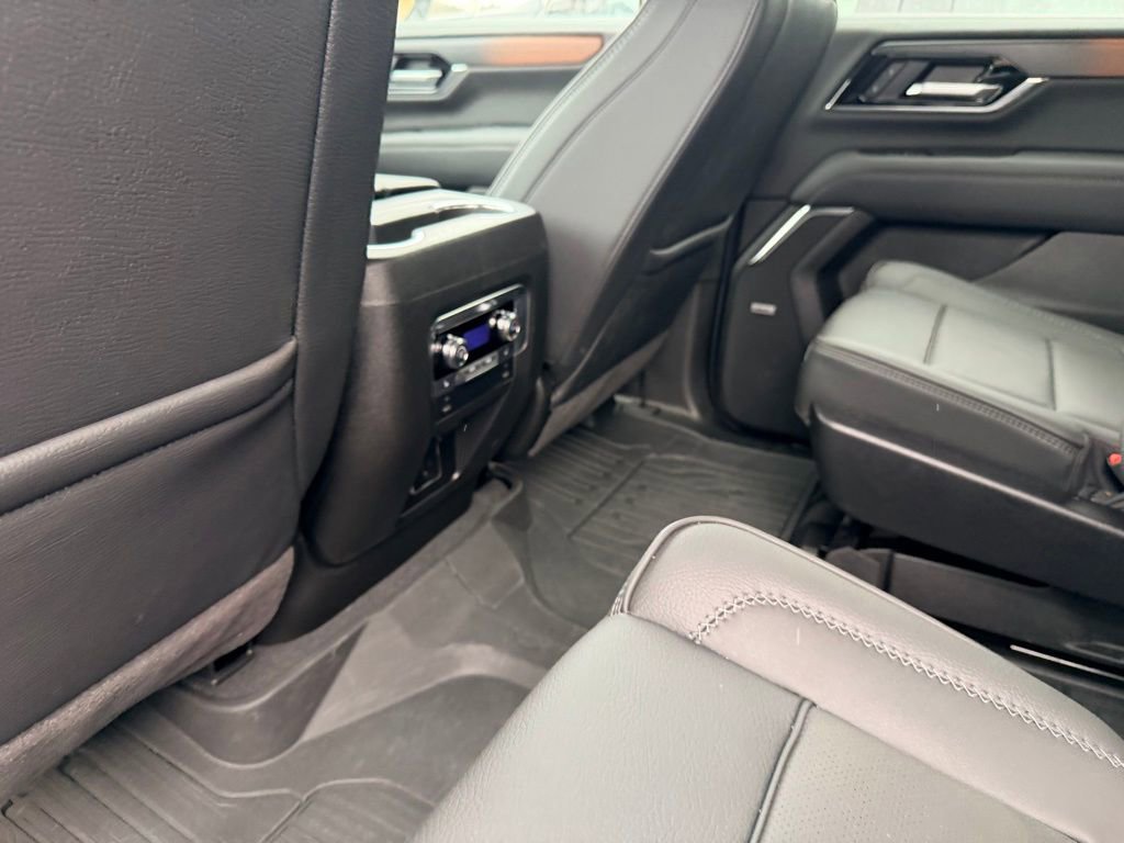 New 2026 GMC Yukon Denali w/ LPO, Floor Liner Package image 32