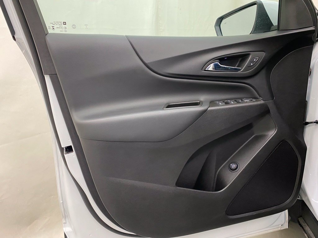 Used 2024 Chevrolet Equinox LT w/ LPO, Floor Liner Package FWD image 10