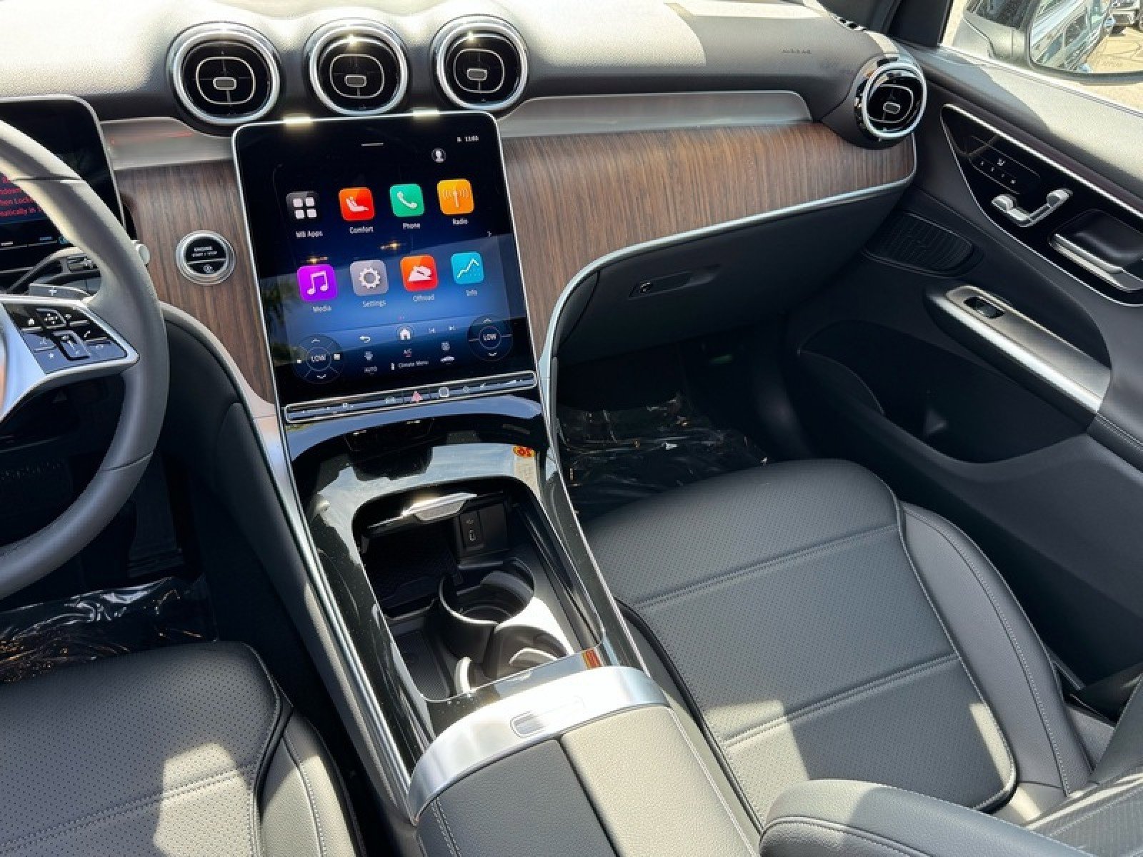 Certified 2026 Mercedes-Benz GLC 300 4MATIC image 17