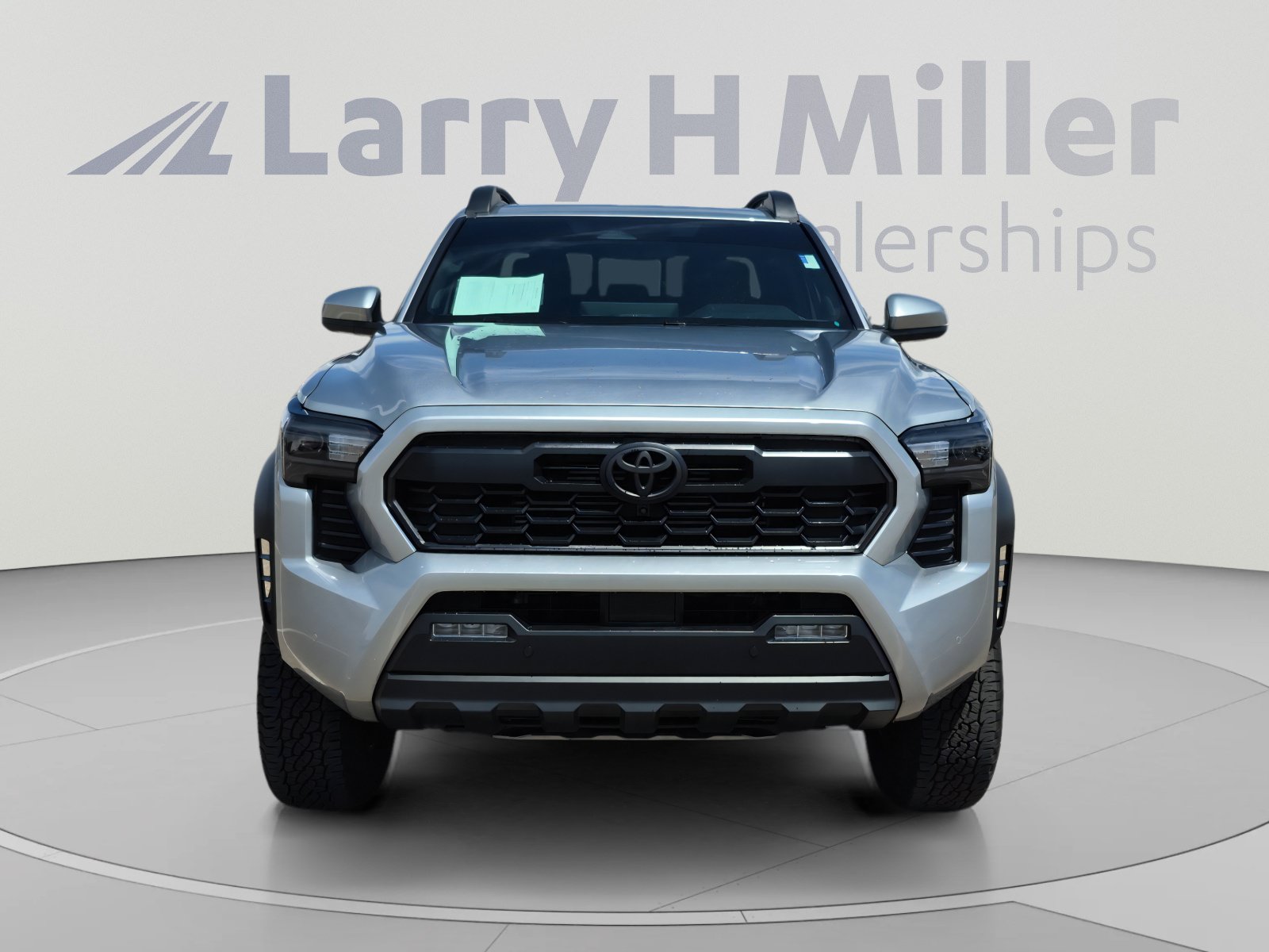 Used 2025 Toyota Tacoma TRD Off-Road w/ TRD Off Road Premium Package AWD/4WD image 8