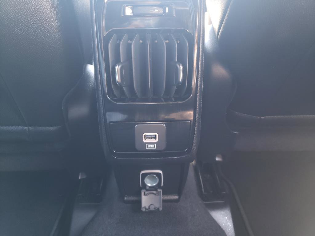 Used 2024 Jeep Compass Latitude image 13