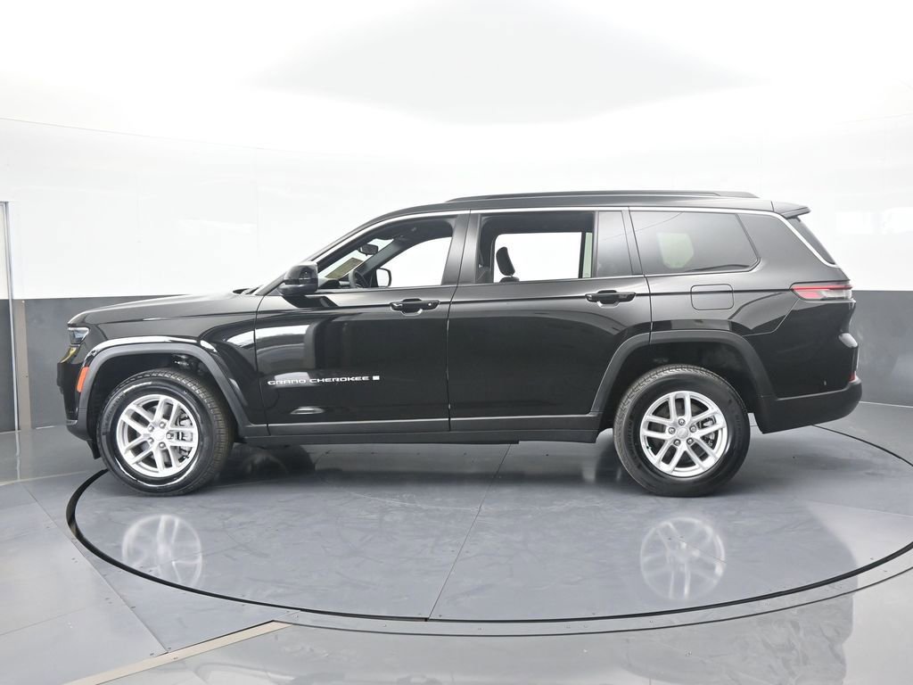 Used 2024 Jeep Grand Cherokee L Laredo image 3