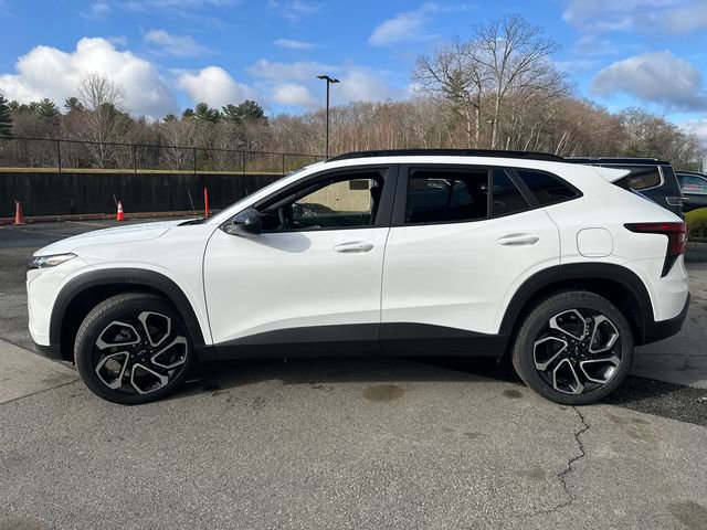 New 2026 Chevrolet Trax RS w/ Sunroof Package image 5