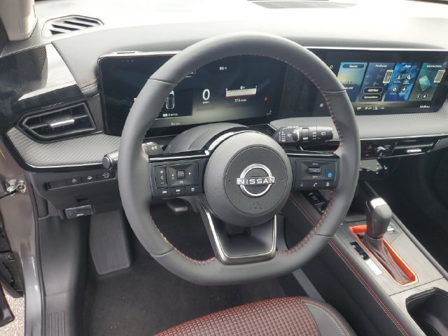 New 2027 Nissan Kicks SR w/ SR Premium Package FWD image 13