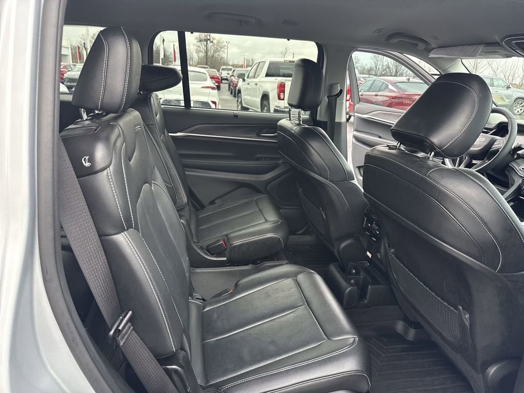 Used 2023 Jeep Grand Cherokee L Limited w/ Luxury Tech Group II image 34