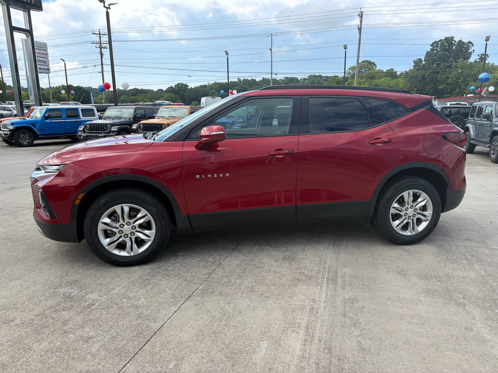 Used 2019 Chevrolet Blazer LT FWD image 4