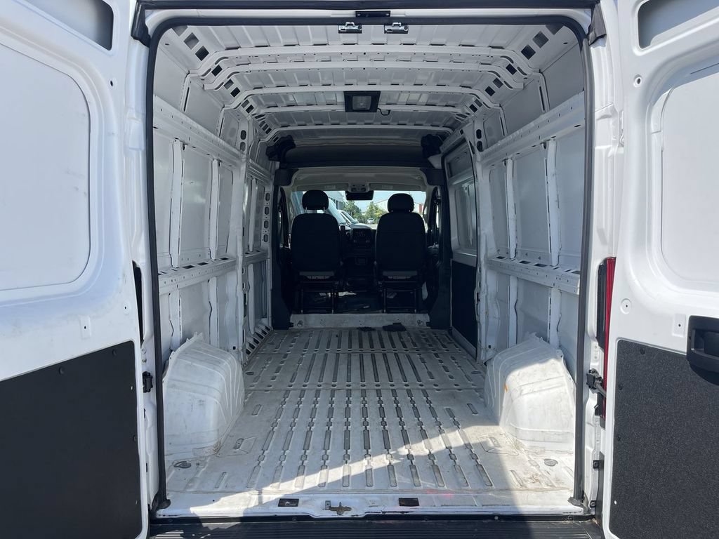 Used 2025 RAM ProMaster 2500 w/ Convenience Group FWD image 15