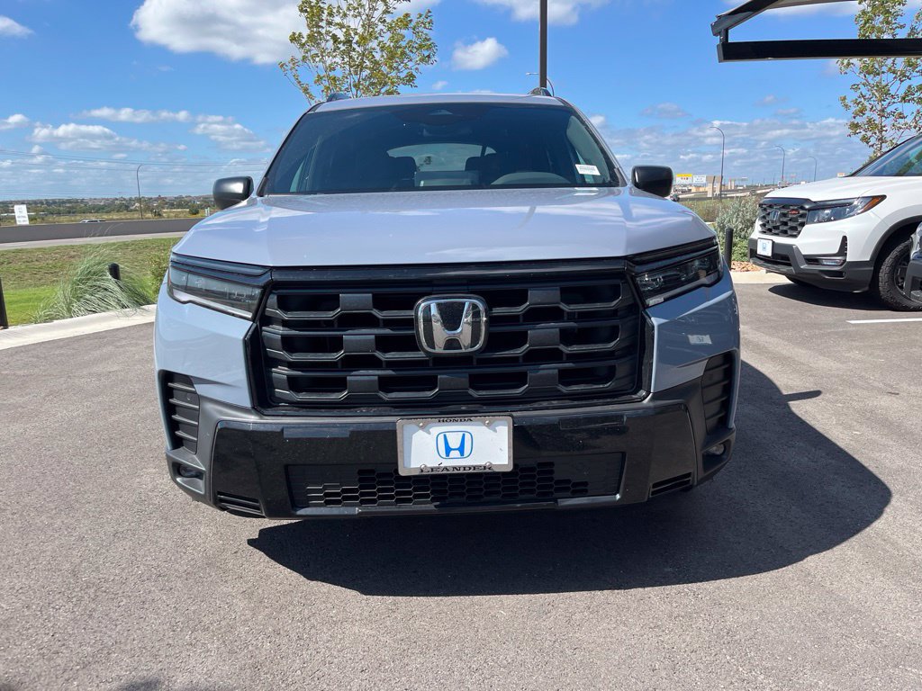 Certified 2026 Honda Pilot Sport image 2