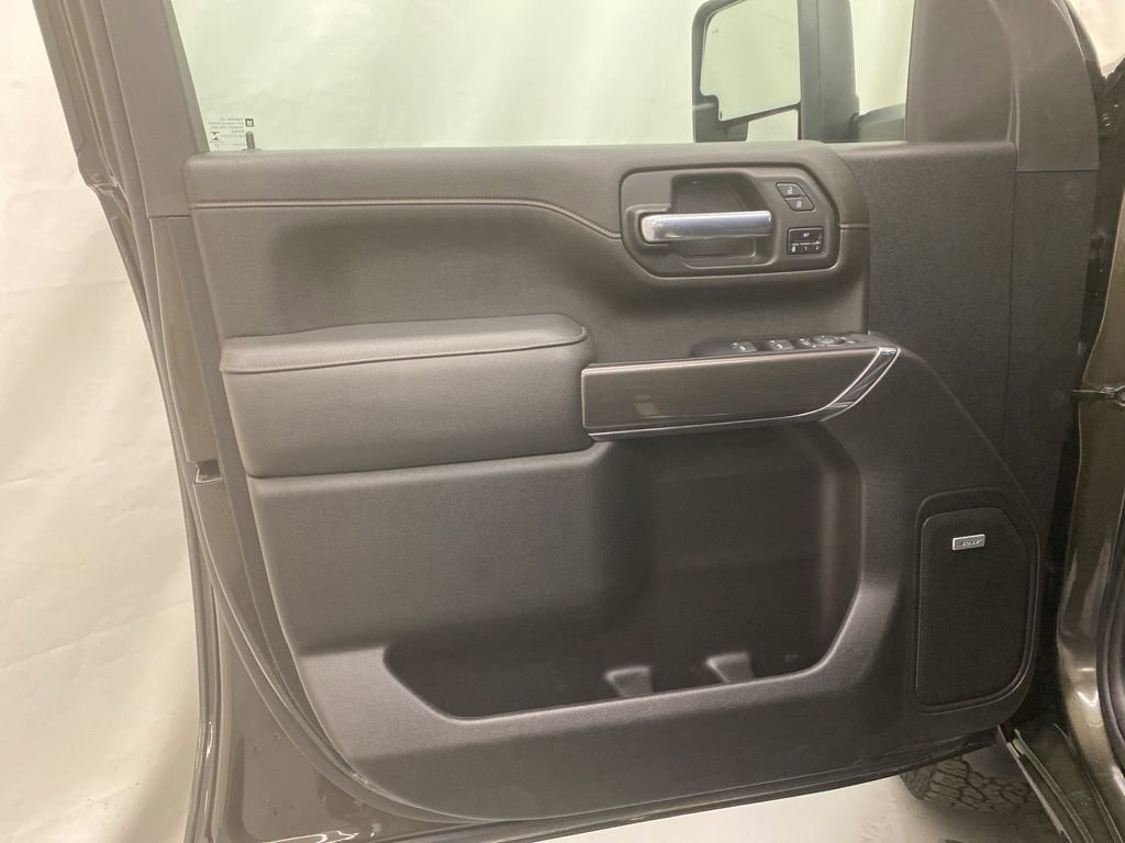 Used 2023 GMC Sierra 2500 AT4 w/ AT4 Premium Plus Package image 10