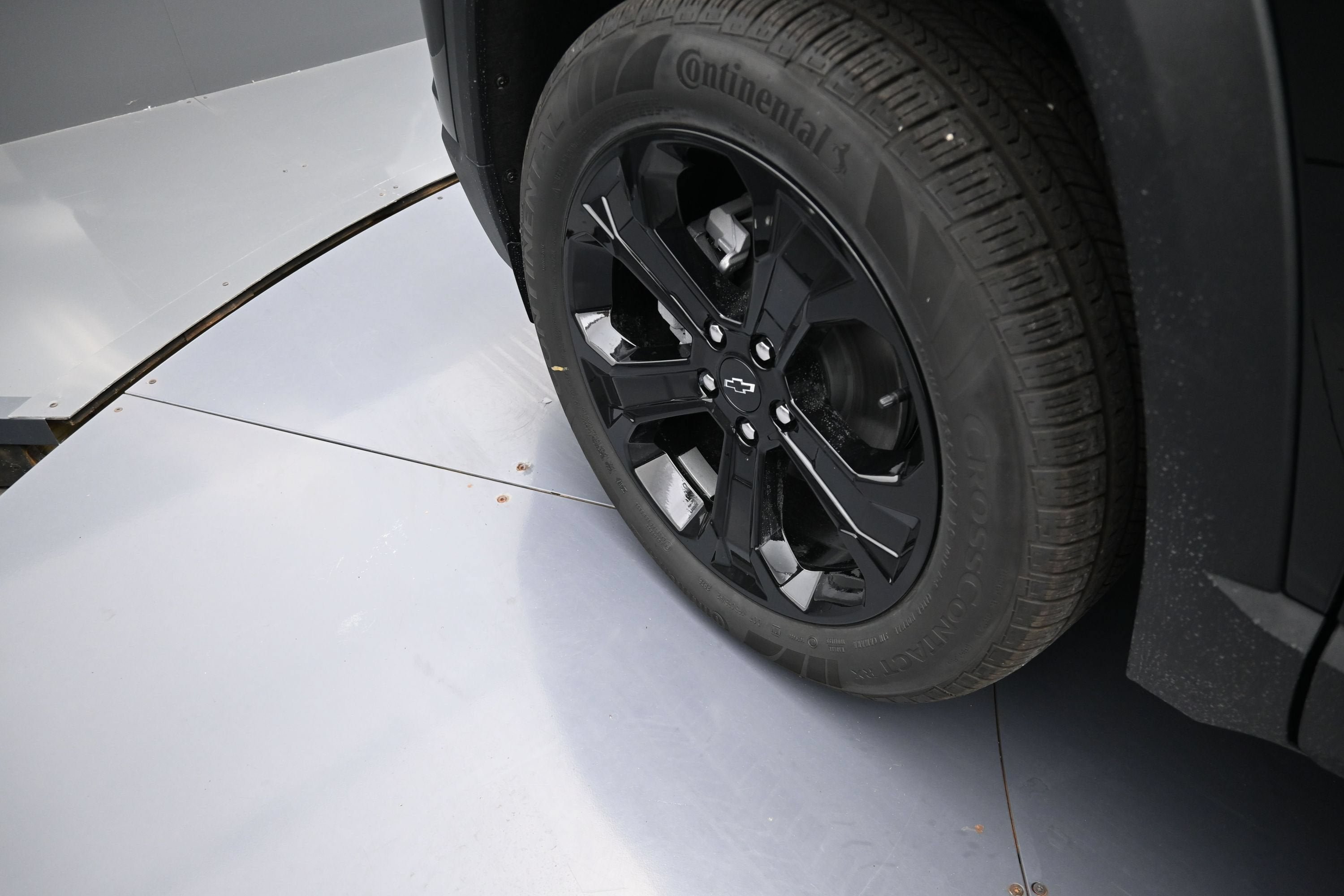 New 2027 Chevrolet Equinox LT w/ Convenience Package II FWD image 32
