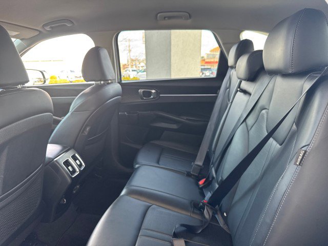 Used 2024 Kia Sorento S FWD image 8