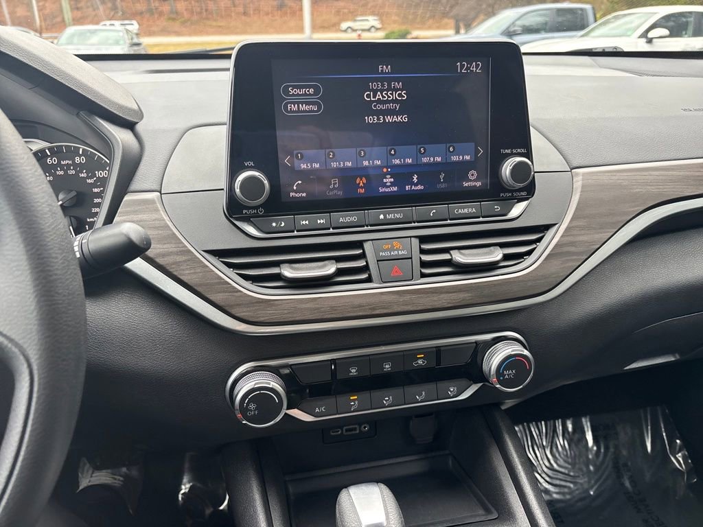 Used 2025 Nissan Altima 2.5 SV image 39