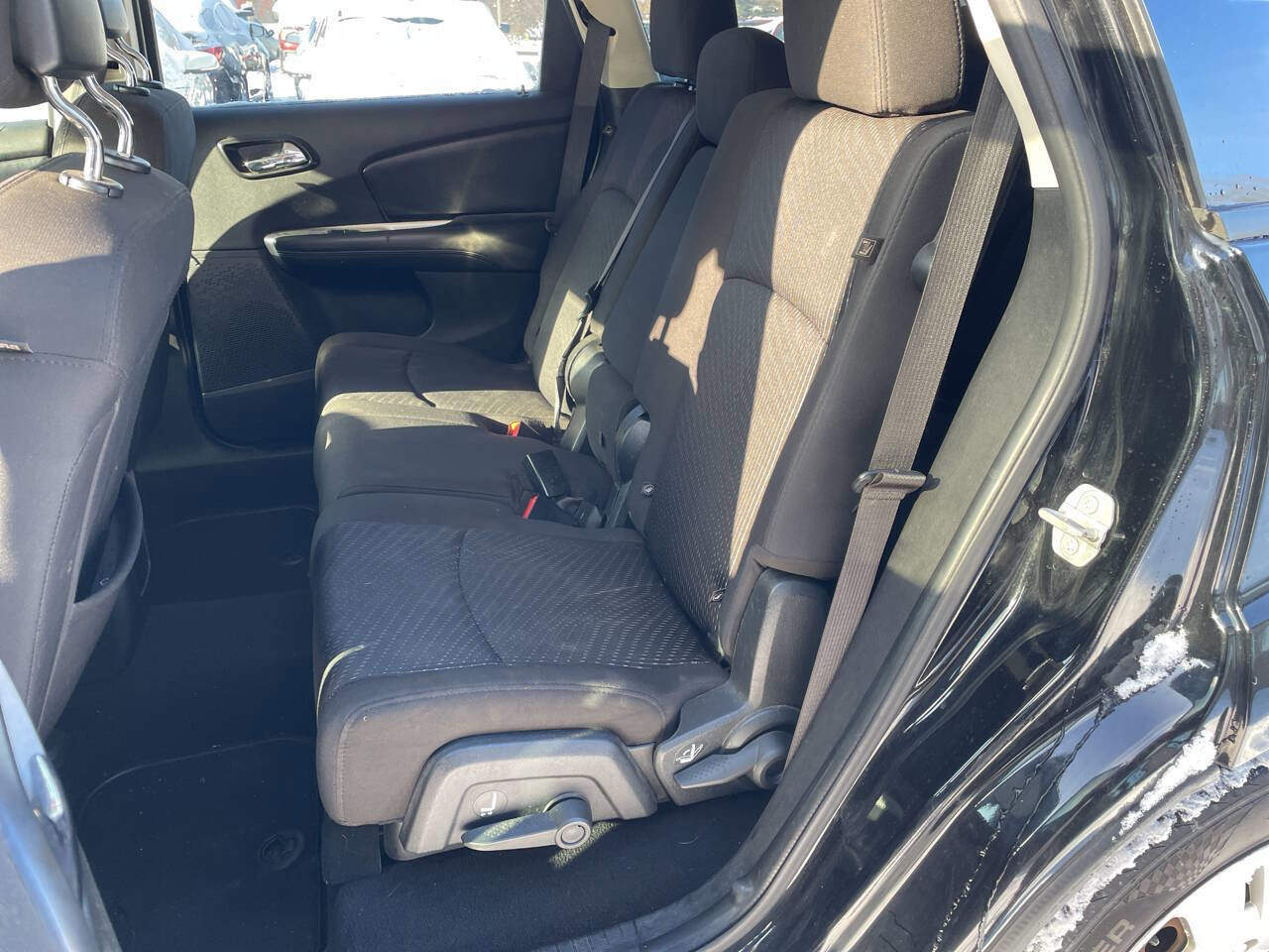 Used 2018 Dodge Journey SE image 14