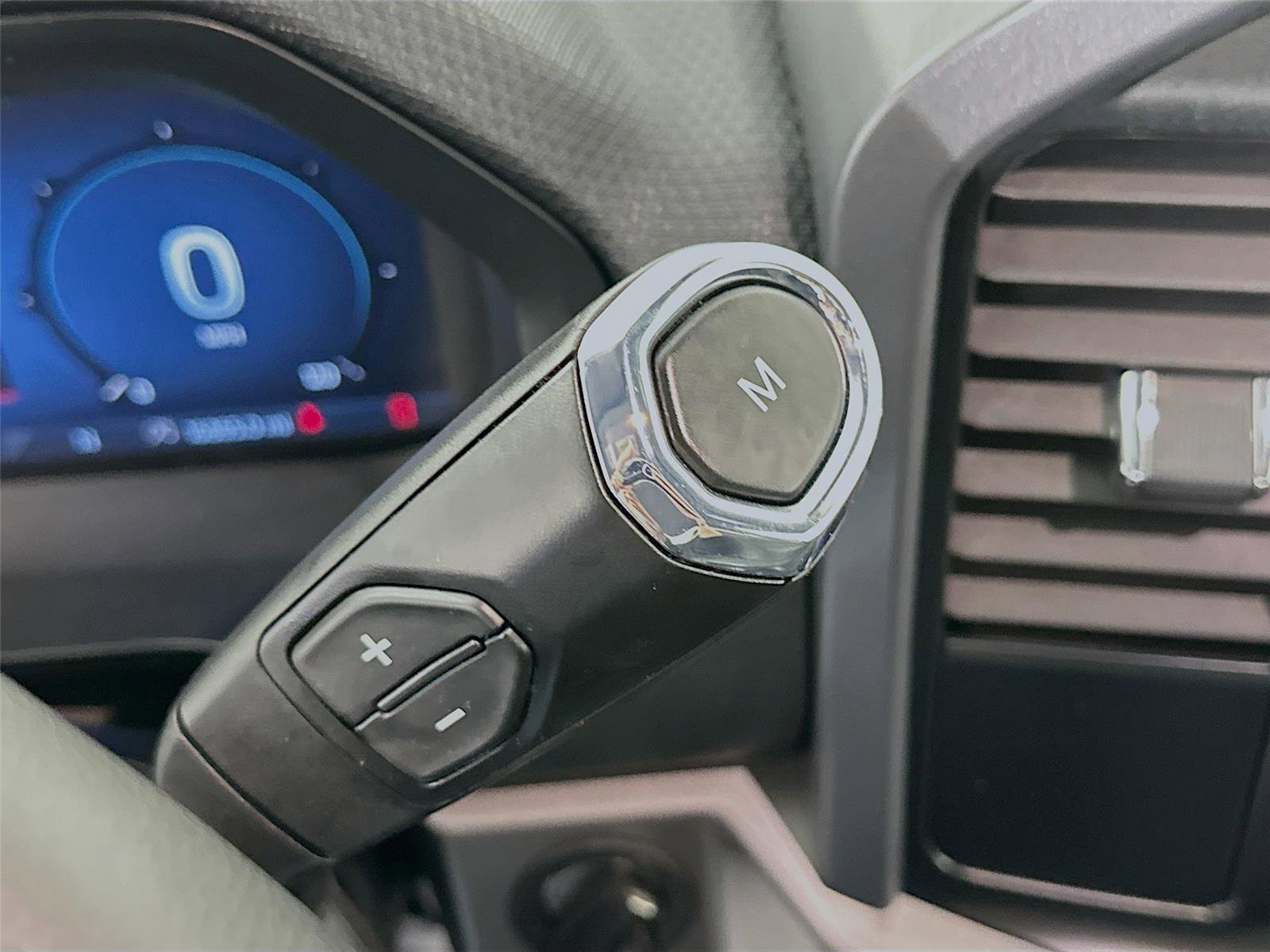 Used 2025 Ford F150 XLT w/ Equipment Group 301A Standard image 15