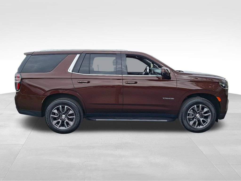 Used 2022 Chevrolet Tahoe LT w/ Luxury Package AWD/4WD image 7