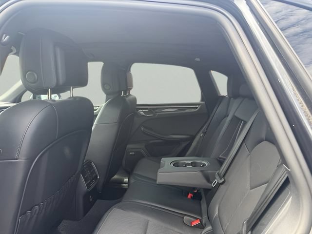 Used 2022 Porsche Macan S AWD/4WD image 10