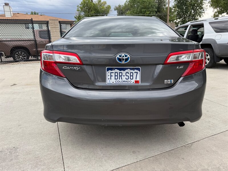 Used 2013 Toyota Camry LE FWD image 4