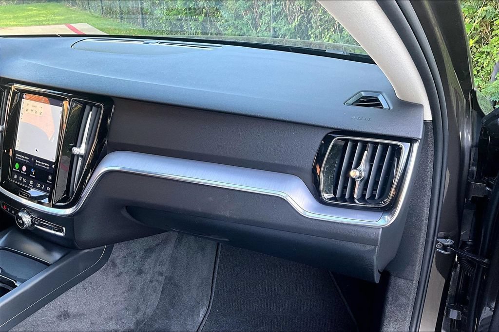 Used 2025 Volvo S60 B5 Core FWD image 21