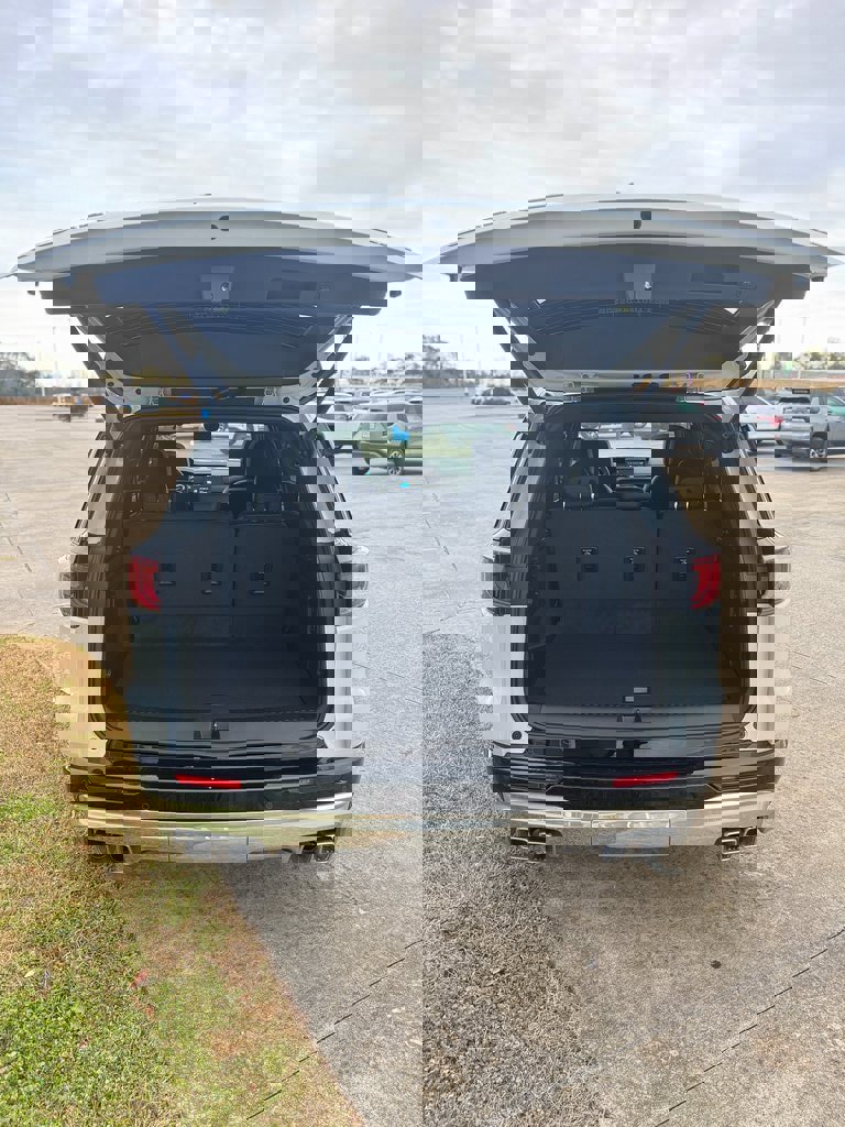 New 2026 GMC Acadia Denali w/ Super Cruise Package image 8