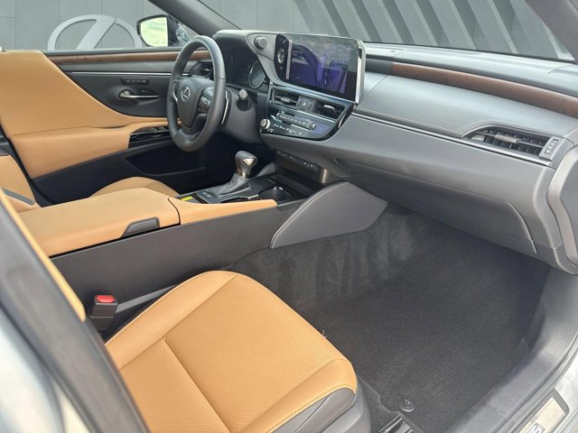 Certified 2025 Lexus ES 300h w/ Premium Package FWD image 26
