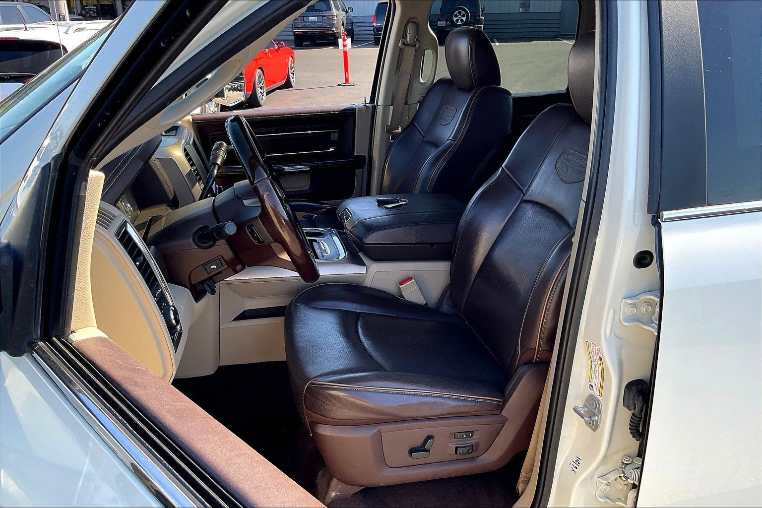 Used 2018 RAM 3500 Laramie Longhorn w/ Max Tow Package image 25
