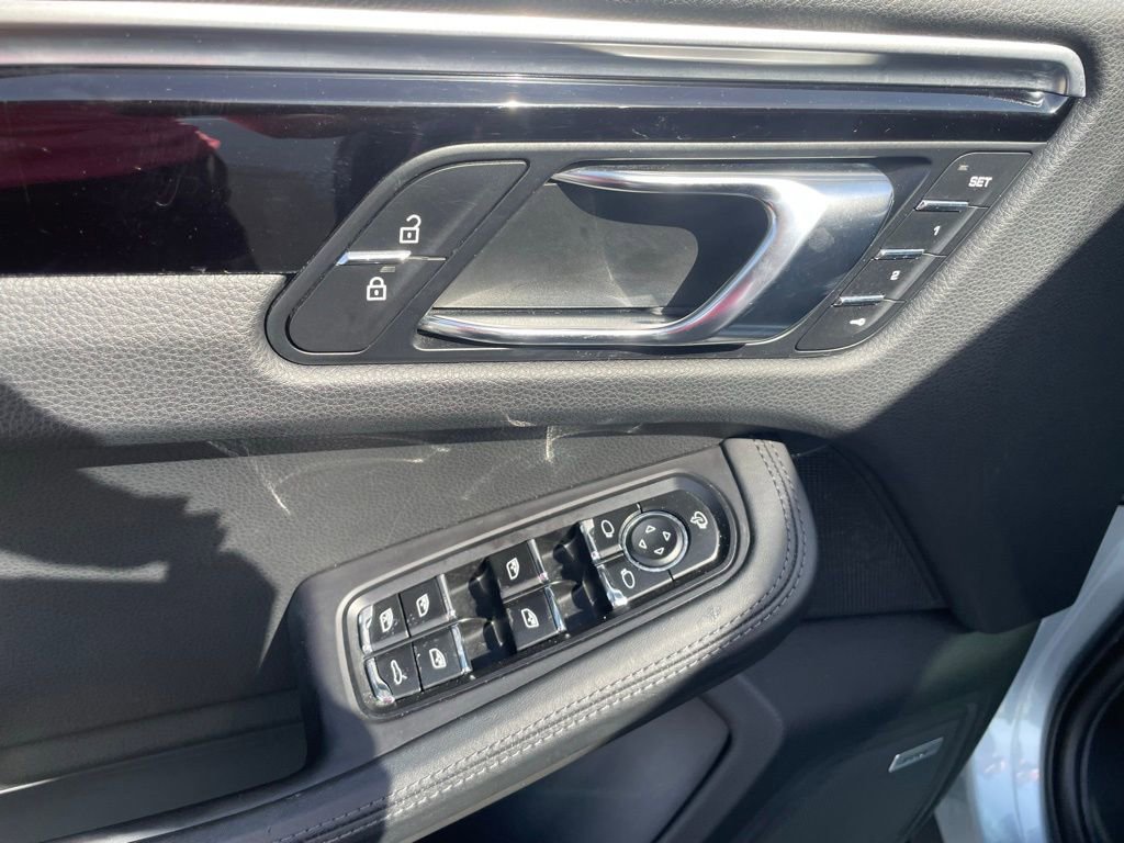 Used 2022 Porsche Macan S w/ Premium Package Plus image 11