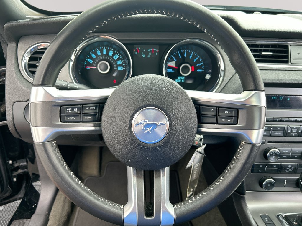 Used 2014 Ford Mustang Coupe RWD image 26