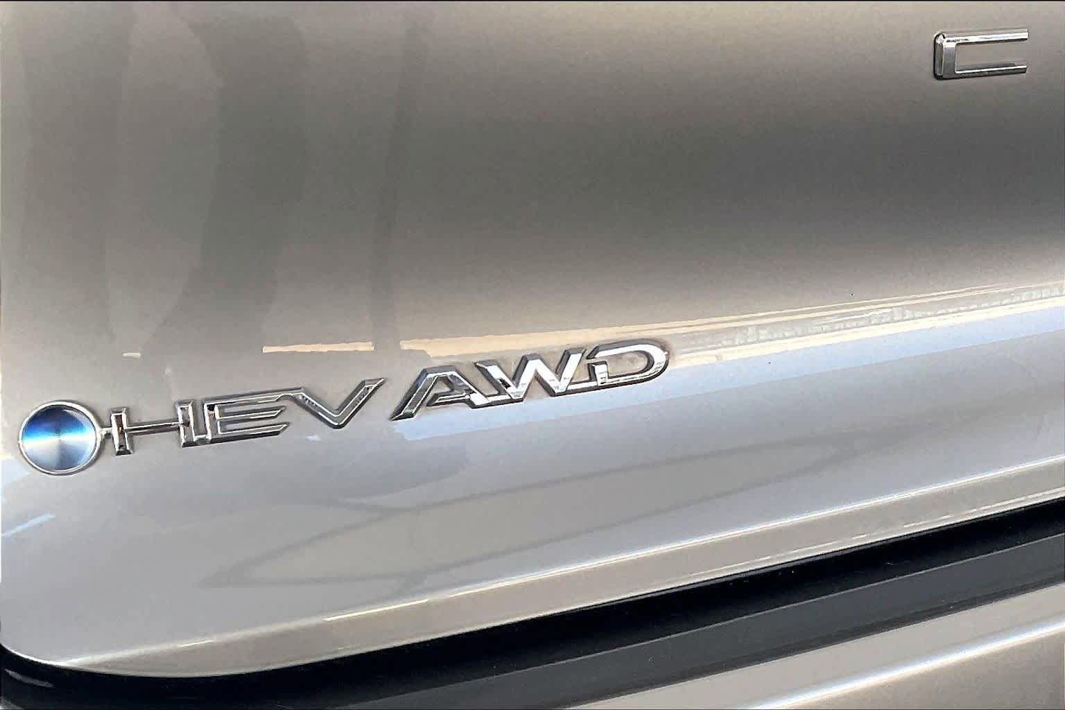 Used 2024 Toyota Crown AWD/4WD image 10