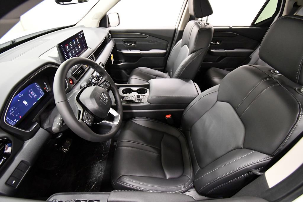 New 2026 Honda Pilot Touring image 11