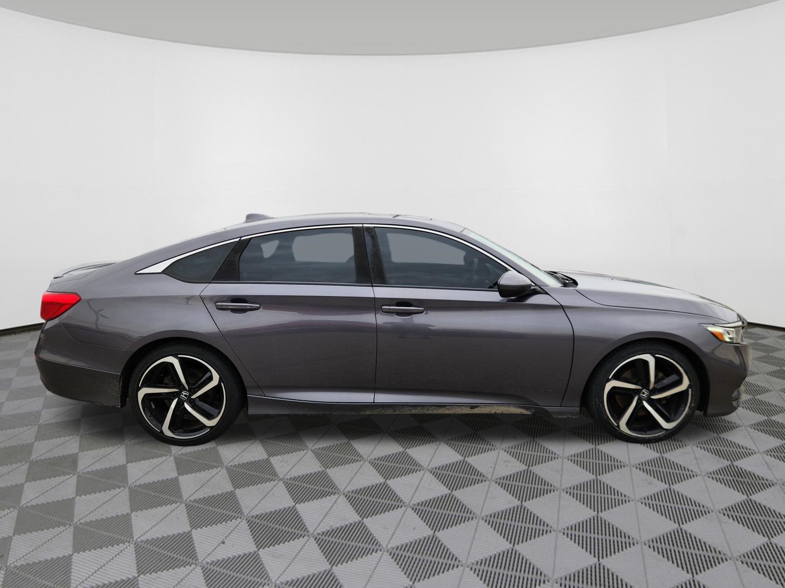 Used 2019 Honda Accord Sport image 6