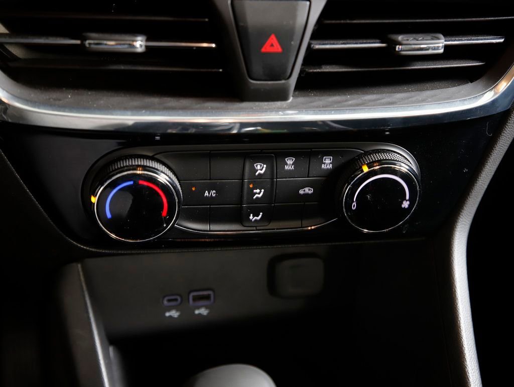 Used 2024 Buick Encore GX Sport Touring image 19