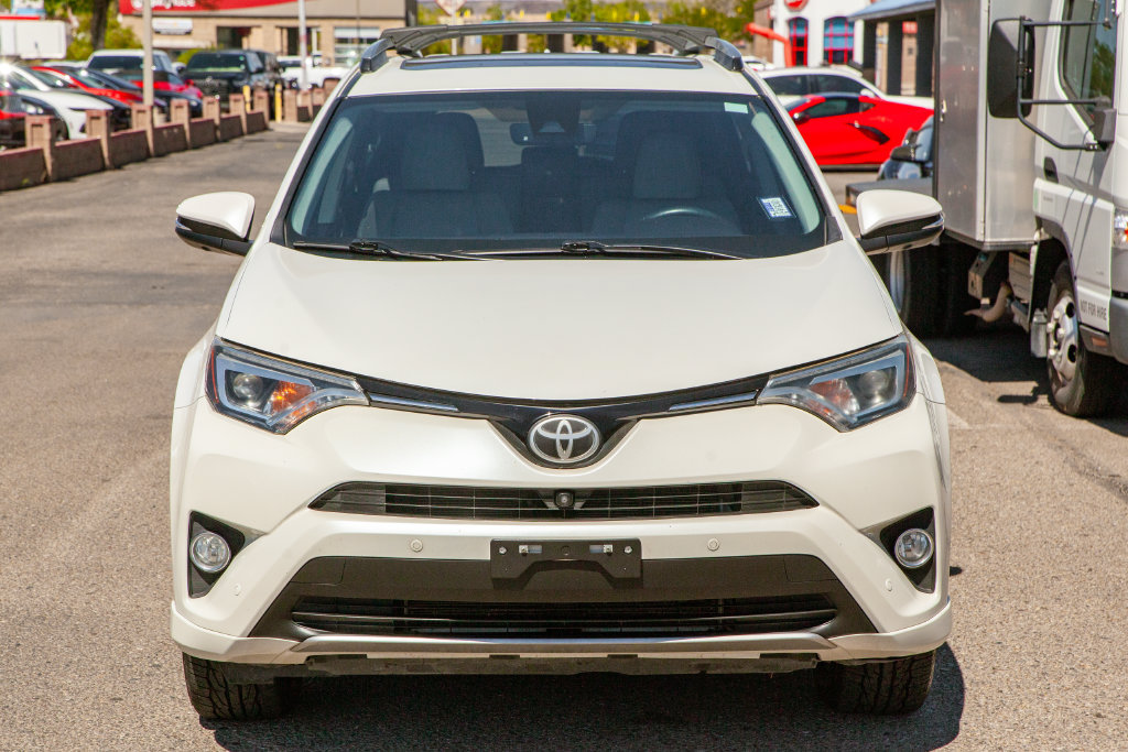 Used 2018 Toyota RAV4 Platinum AWD/4WD image 3