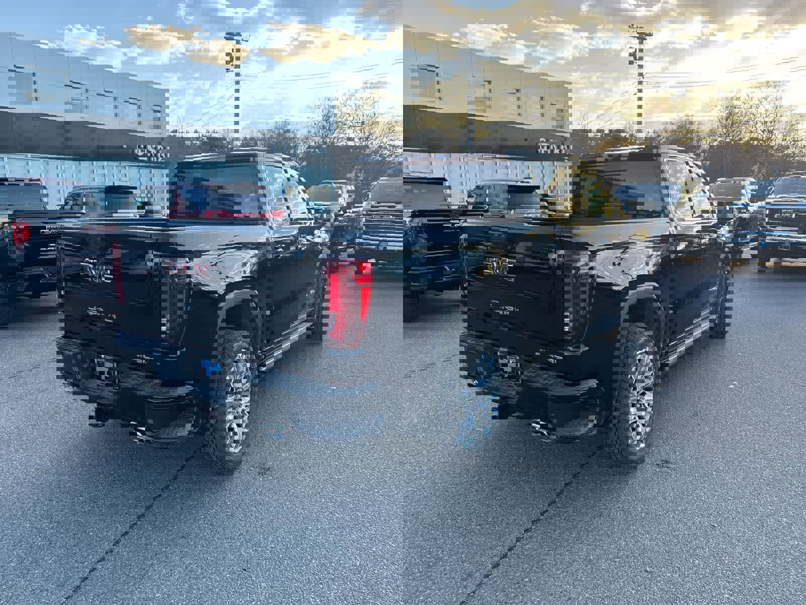 New 2026 GMC Sierra 1500 Denali w/ Denali Reserve Package image 7