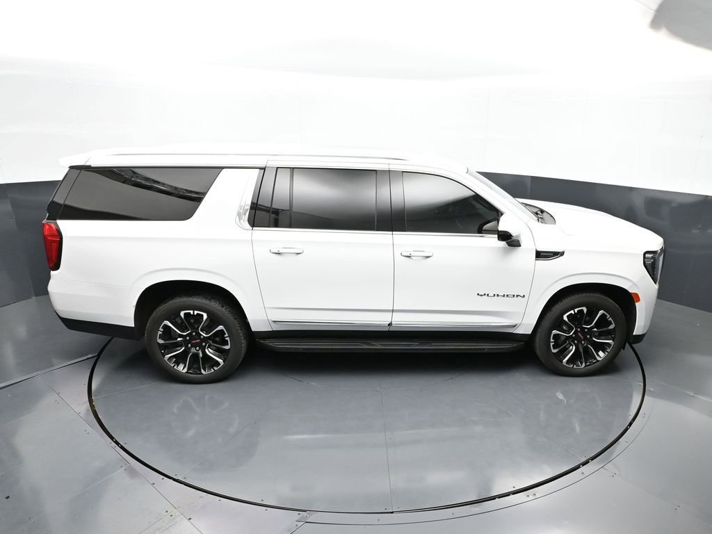 Used 2023 GMC Yukon XL SLT w/ SLT Luxury Package AWD/4WD image 41
