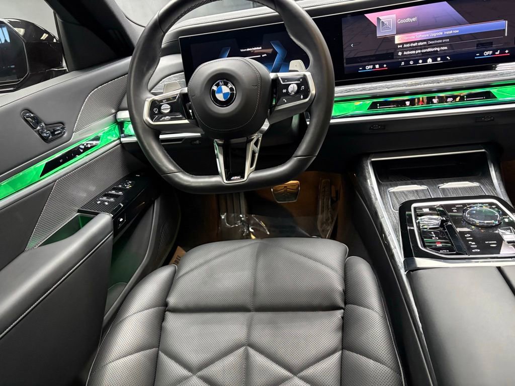 Used 2025 BMW 740i w/ Premium Package RWD image 44