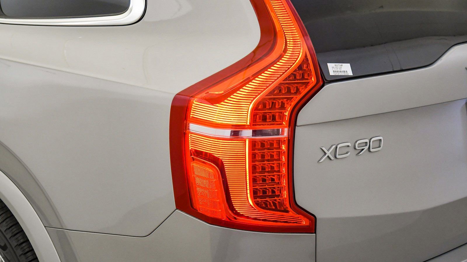 Certified 2025 Volvo XC90 B5 Core image 11