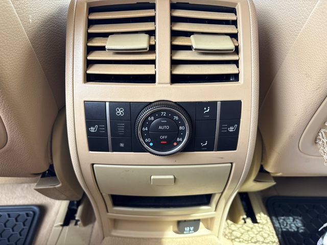 Used 2012 Mercedes-Benz GL 550 4MATIC image 18